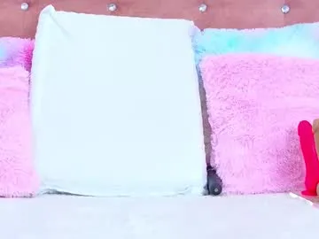 BelleLouiseVp – webcam model profile photo Image 6