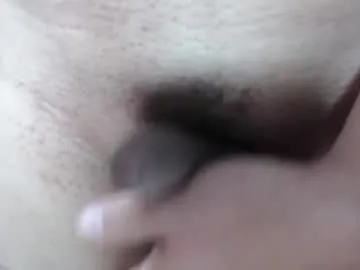 uwuxo – webcam model profile photo Image 9