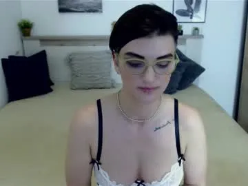 _MiaQueen_ – webcam model profile photo Image 3