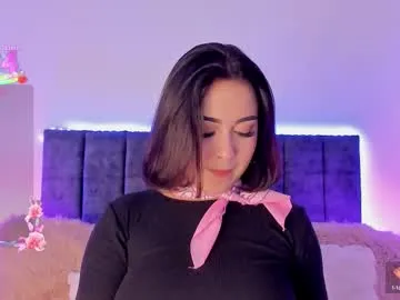 VIKITOMMY – webcam model profile photo Image 15