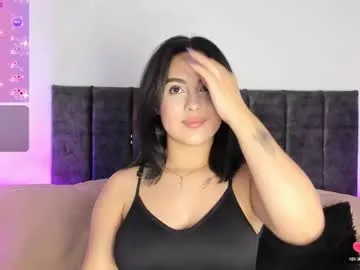 VIKITOMMY – webcam model profile photo Image 5