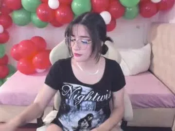 IORio2 – webcam model profile photo Image 10