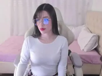 IORio2 – webcam model profile photo Image 14