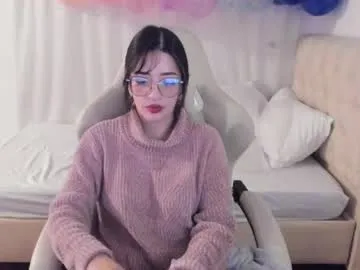 IORio2 – webcam model profile photo Image 5