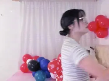 IORio2 – webcam model profile photo Image 8