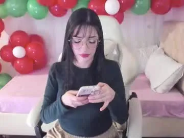 IORio2 – webcam model profile photo Image 9