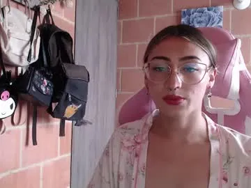 millemimi – webcam model profile photo Image 13