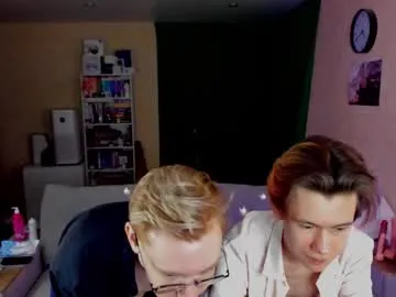 IORio2 – webcam model profile photo Image 3