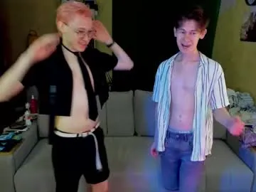 IORio2 – webcam model profile photo Image 5