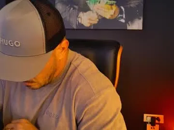 tai_fun – webcam model profile photo Image 10