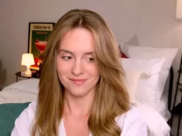 lucretiaburnaugh – webcam model profile photo Image 8