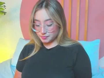 softienymph – webcam model profile photo Image 12