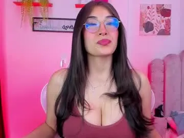 Taanni – webcam model profile photo Image 2