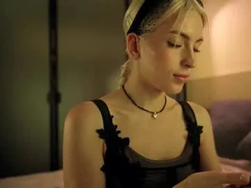 MAIMAI-club – webcam model profile photo Image 3