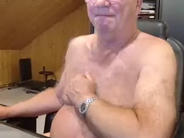 antonnello_ – webcam model profile photo Image 4