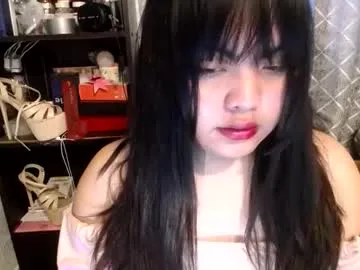 queeneliaa_ – webcam model profile photo Image 9