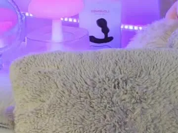 sigmasian – webcam model profile photo Image 5