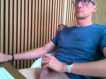 IORio2 – webcam model profile photo Image 10