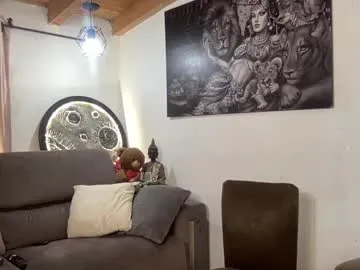 octavarium211 – webcam model profile photo Image 14