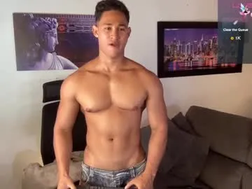 octavarium211 – webcam model profile photo Image 2