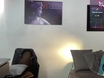 octavarium211 – webcam model profile photo Image 4