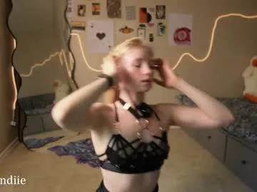 bestblondiiecb Image 4