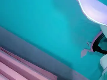 elisonni – webcam model profile photo Image 12