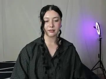 ManiacDemonessa – webcam model profile photo Image 2