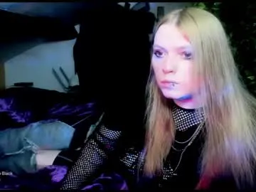 PinkyPai – webcam model profile photo Image 4