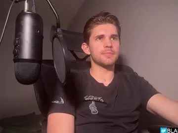 mayadashaaa – webcam model profile photo Image 4