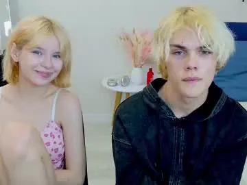 roouse – webcam model profile photo Image 16