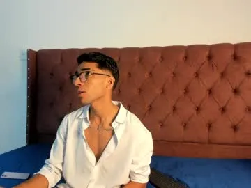 Taanni – webcam model profile photo Image 18