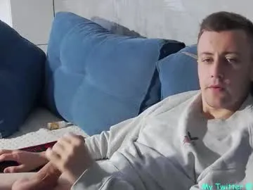 ginwood – webcam model profile photo Image 9