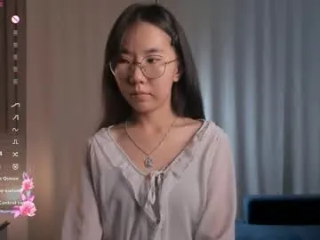 HopeHeaven – webcam model profile photo Image 18