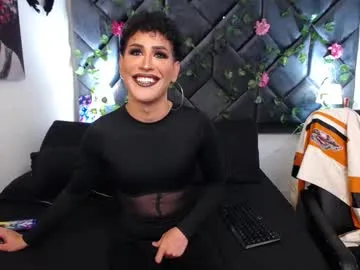 alonehazel – webcam model profile photo Image 6