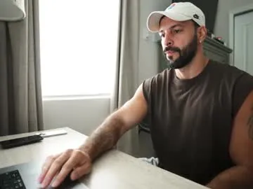 xxYuIxx – webcam model profile photo Image 13