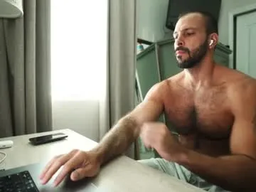 xxYuIxx – webcam model profile photo Image 3