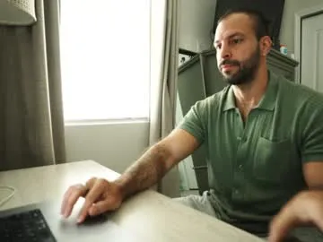 xxYuIxx – webcam model profile photo Image 4