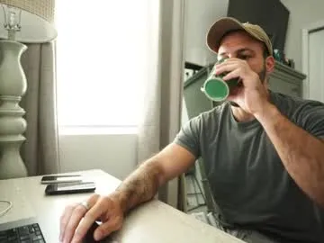 xxYuIxx – webcam model profile photo Image 6