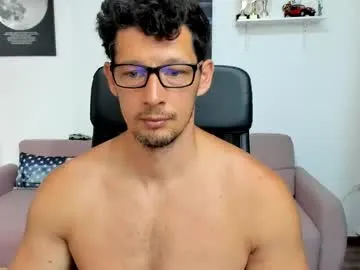 wolfan_sky – webcam model profile photo Image 3