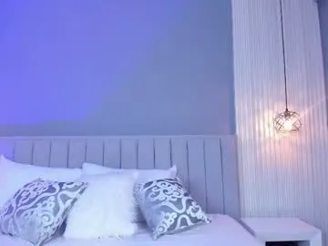 hina_porn – webcam model profile photo Image 6