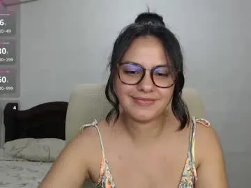 sophiestique – webcam model profile photo Image 7