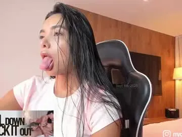 lucretiaburnaugh – webcam model profile photo Image 13