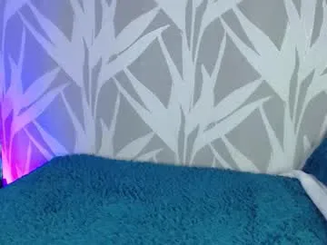 Alicatcua_ – webcam model profile photo Image 9