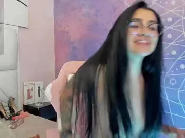 HopeHeaven – webcam model profile photo Image 16