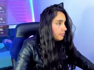 IORio2 – webcam model profile photo Image 17