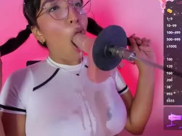 hina_porn – webcam model profile photo Image 5