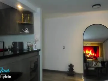 alana15 – webcam model profile photo Image 12