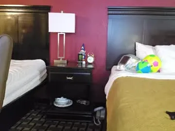 v1b3scu – webcam model profile photo Image 13