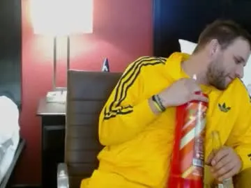 v1b3scu – webcam model profile photo Image 15